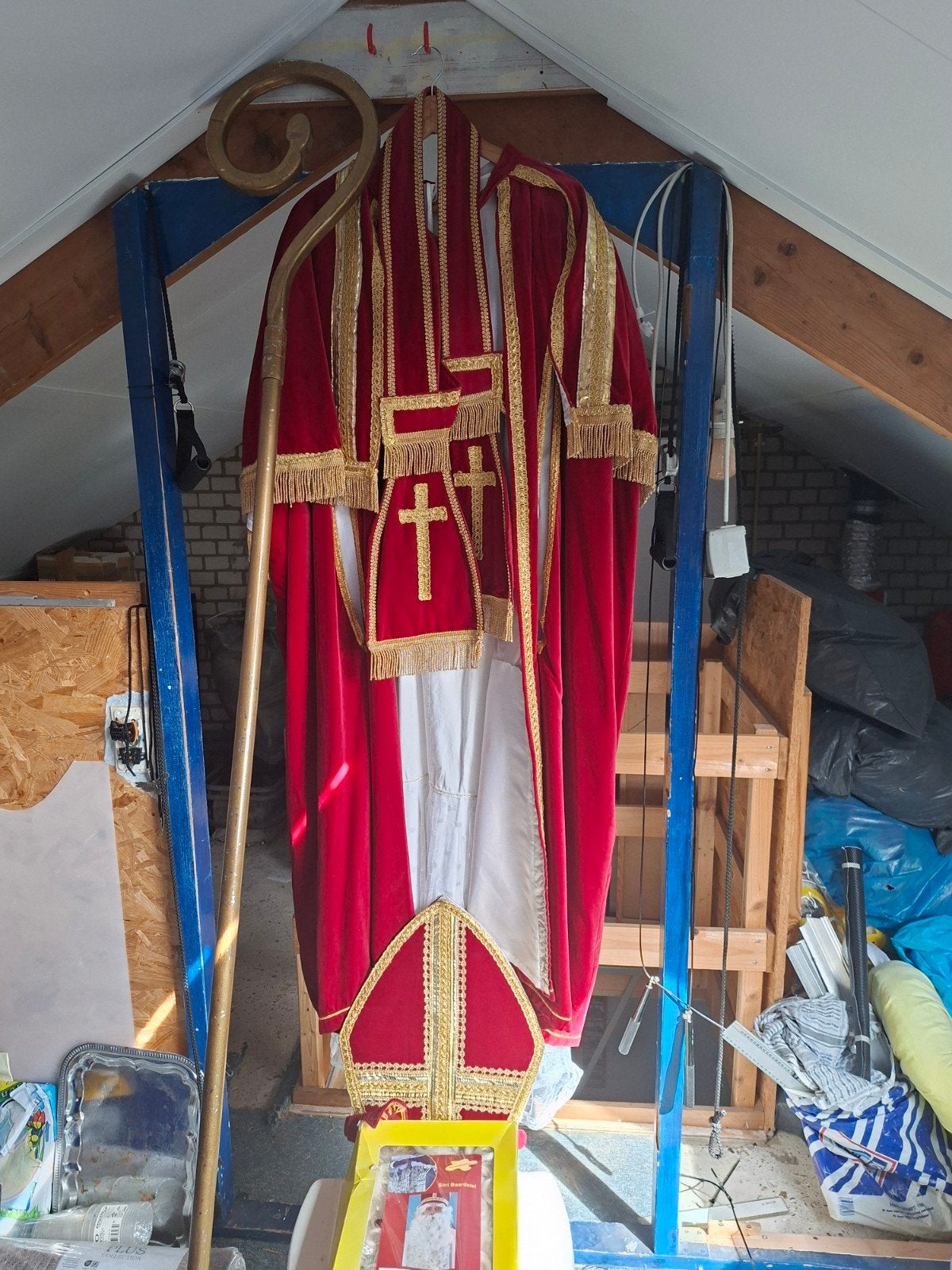 sinterklaas kostuum, Ophalen, Gebruikt