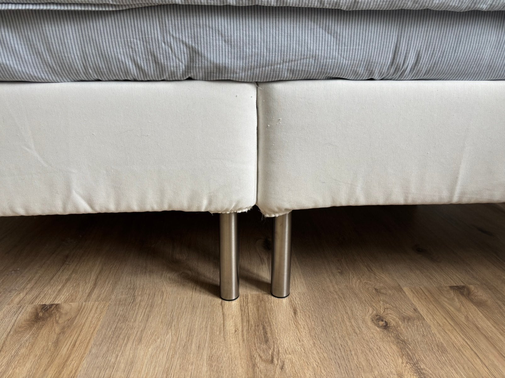 Gratis Bedframe (Espevär/Vesteröy), Ophalen, Wit, Tweepersoons, Zo goed als nieuw