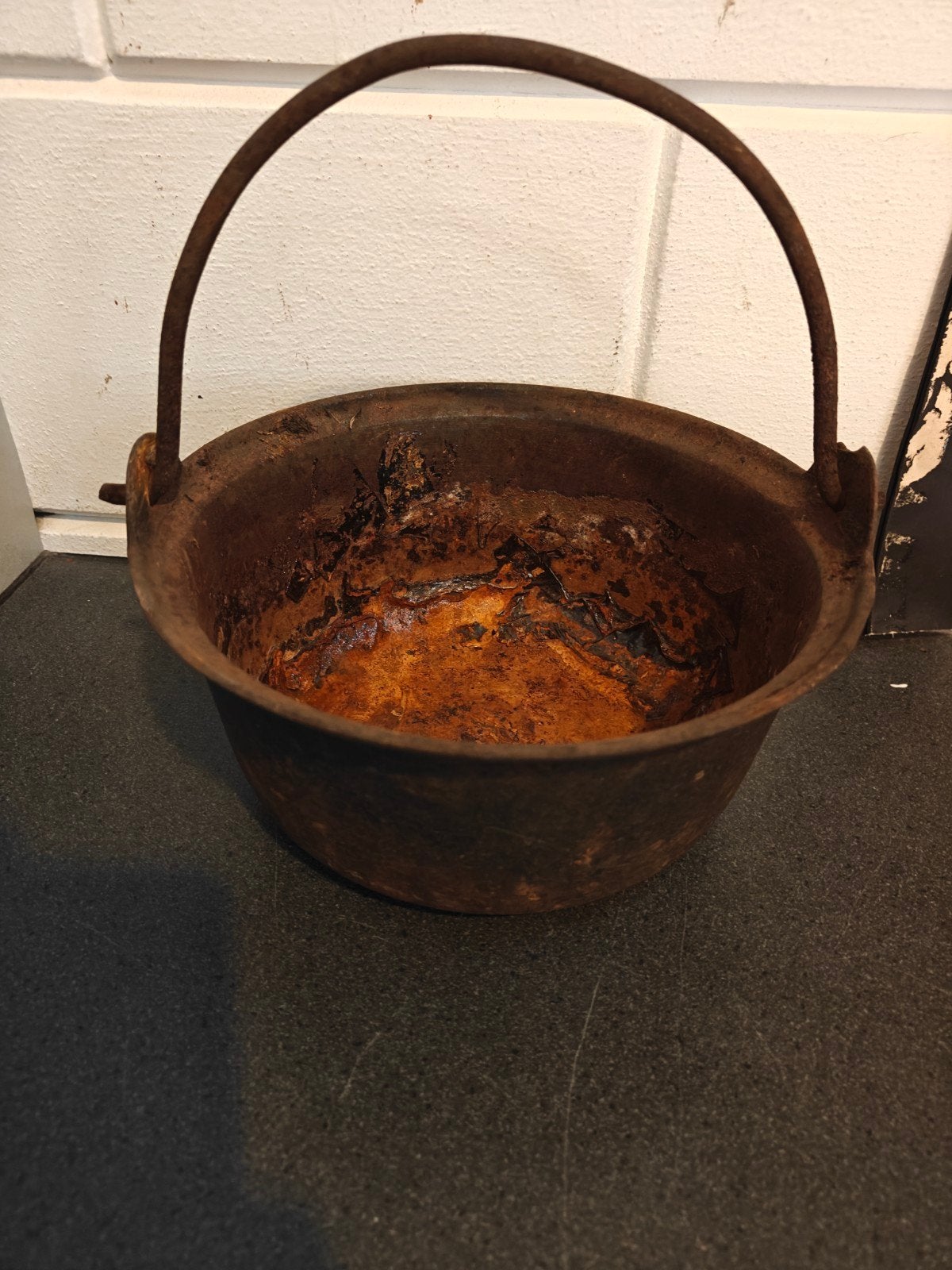 Antieke gietijzeren smelt pot in mooie staat 24 x 14 cm.
Hoo, Ophalen of Verzenden
