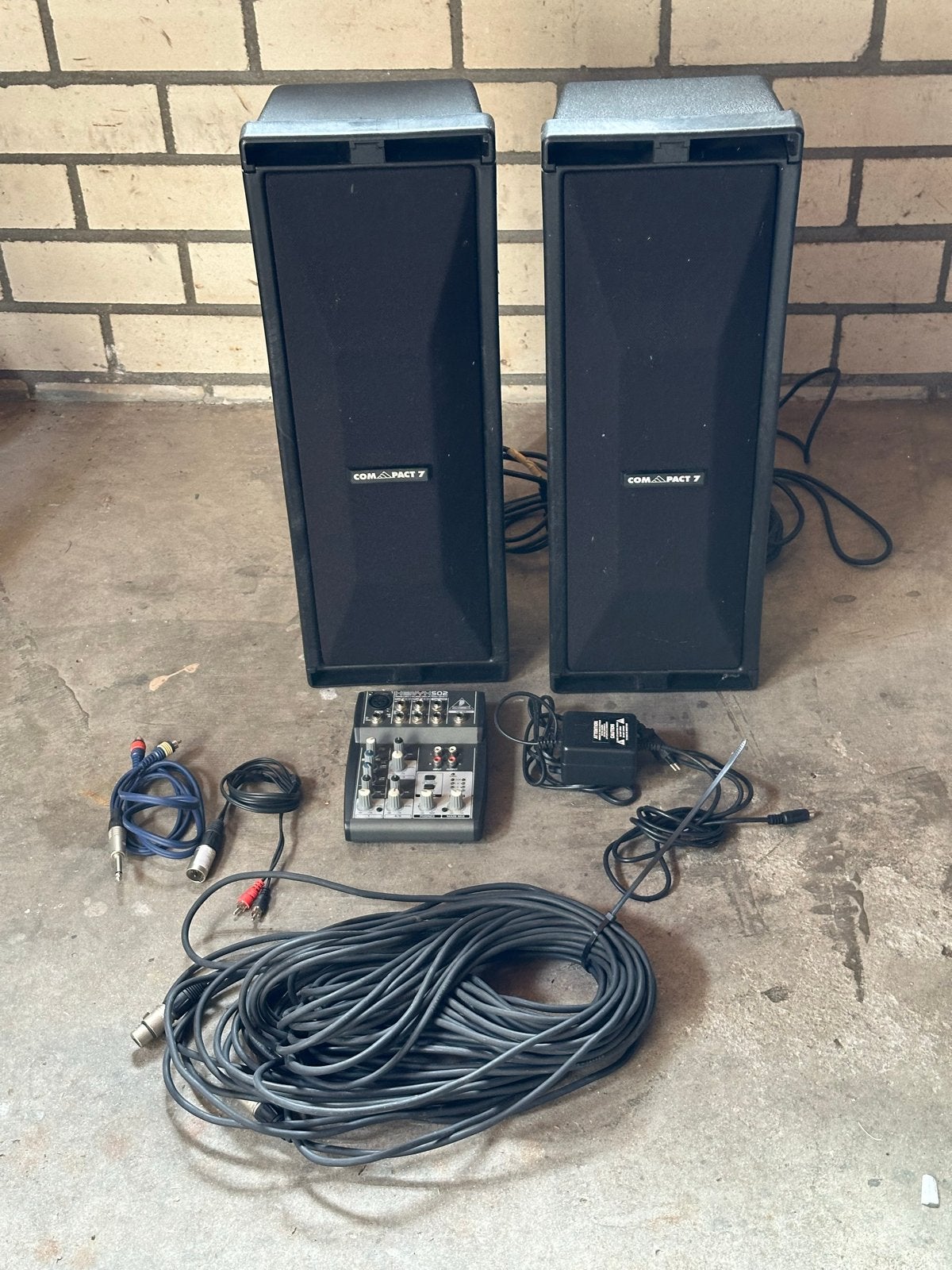 Compact 7 speakerset met mengpaneel, Gebruikt, Inclusief kabels, Speakerset, Ophalen