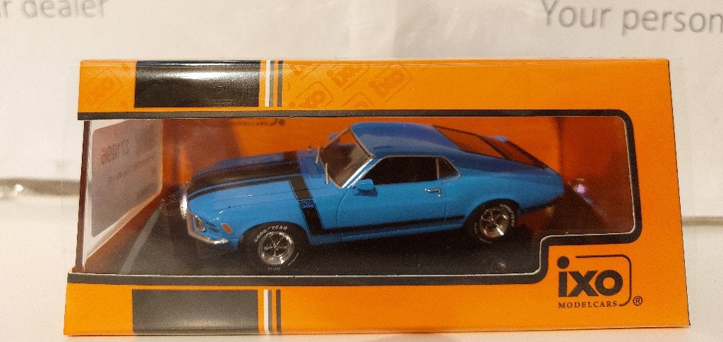 Ixo 1:43 Ford Mustang Boss 302 1970 blauw/zwart nieuw, Ophalen of Verzenden, Nieuw, Auto, Overige merken