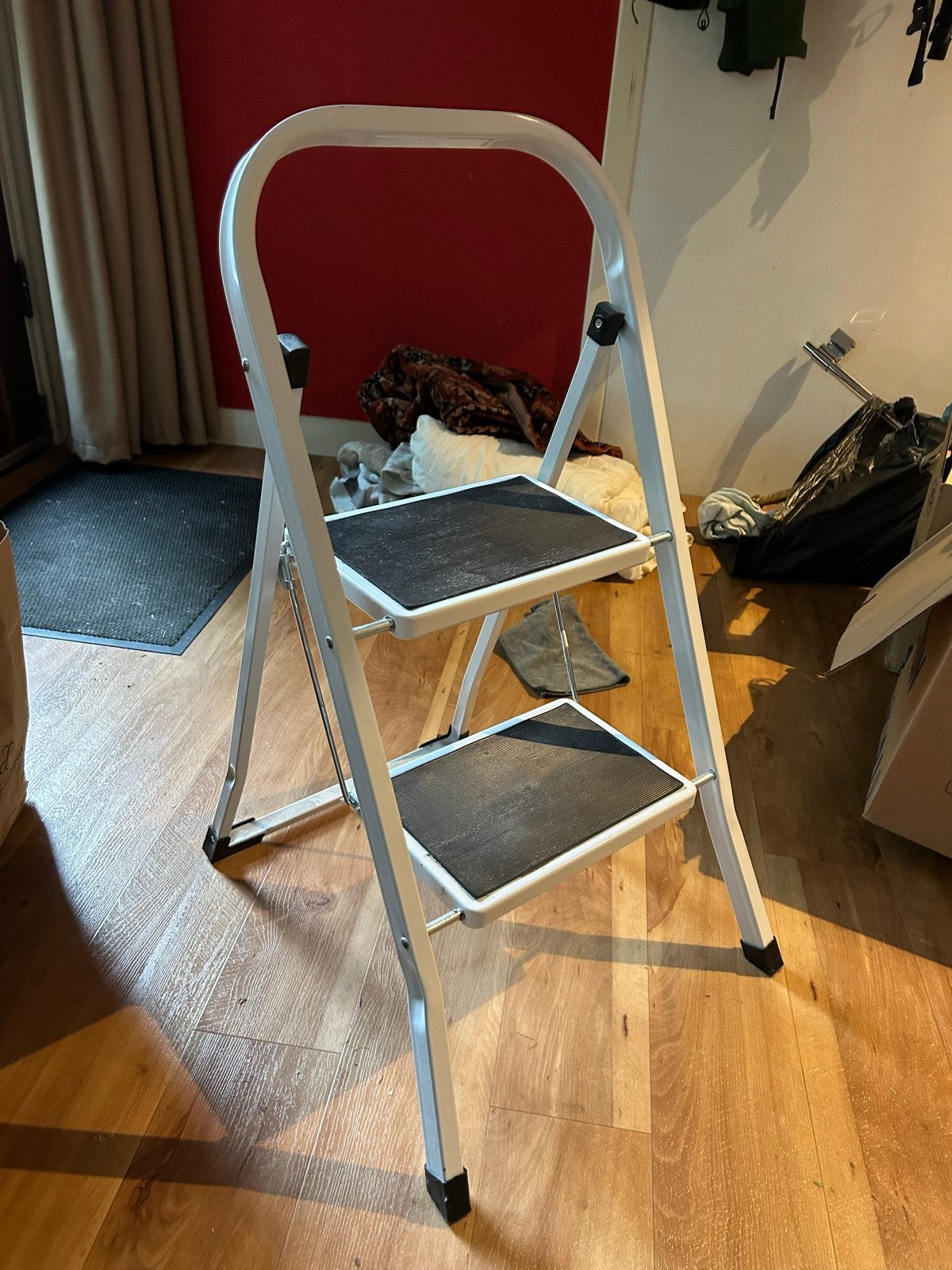 OK keukentrapje wit – opvouwbaar, 2 treden, Doe-het-zelf en Verbouw, Ladders en Trappen, Ophalen, Gebruikt, Trap, Opvouwbaar of Inschuifbaar