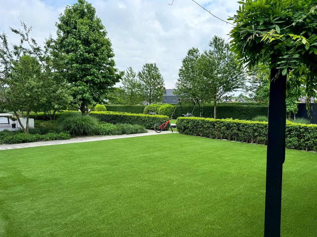 Kunstgras Leegverkoop Fijnaart 1 en 2 Mei, Tuin en Terras, Gras en Kunstgras, Ophalen of Verzenden, Zo goed als nieuw, 20 m² of meer