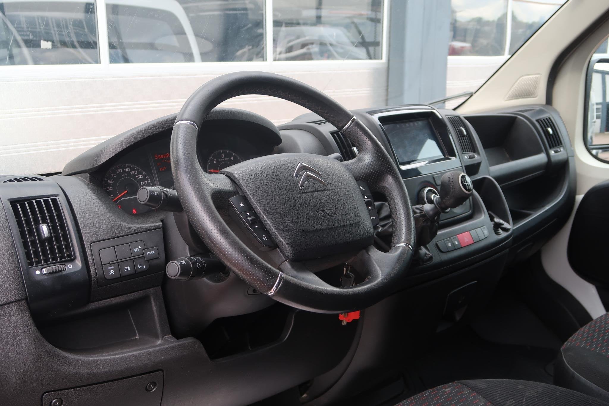 Citroen Jumper 30 2.2 BlueHDi 140 L2H1 Club IMPERIAAL/ AIRCO, Auto's, Voorwielaandrijving, Stof, Gebruikt, 4 cilinders