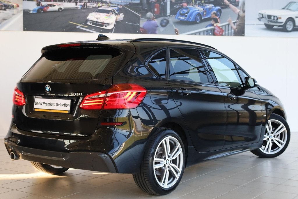 BMW 2 Serie Active Tourer 218i M Sportpakket | Trekhaak | Ac, 730 kg, Gebruikt, Zwart, 3 cilinders