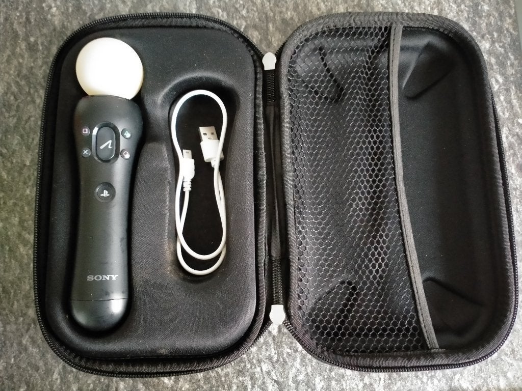 playstation move controller met oplaadkabel en bewaarcase, Spelcomputers en Games, Spelcomputers | Sony PlayStation Consoles | Accessoires