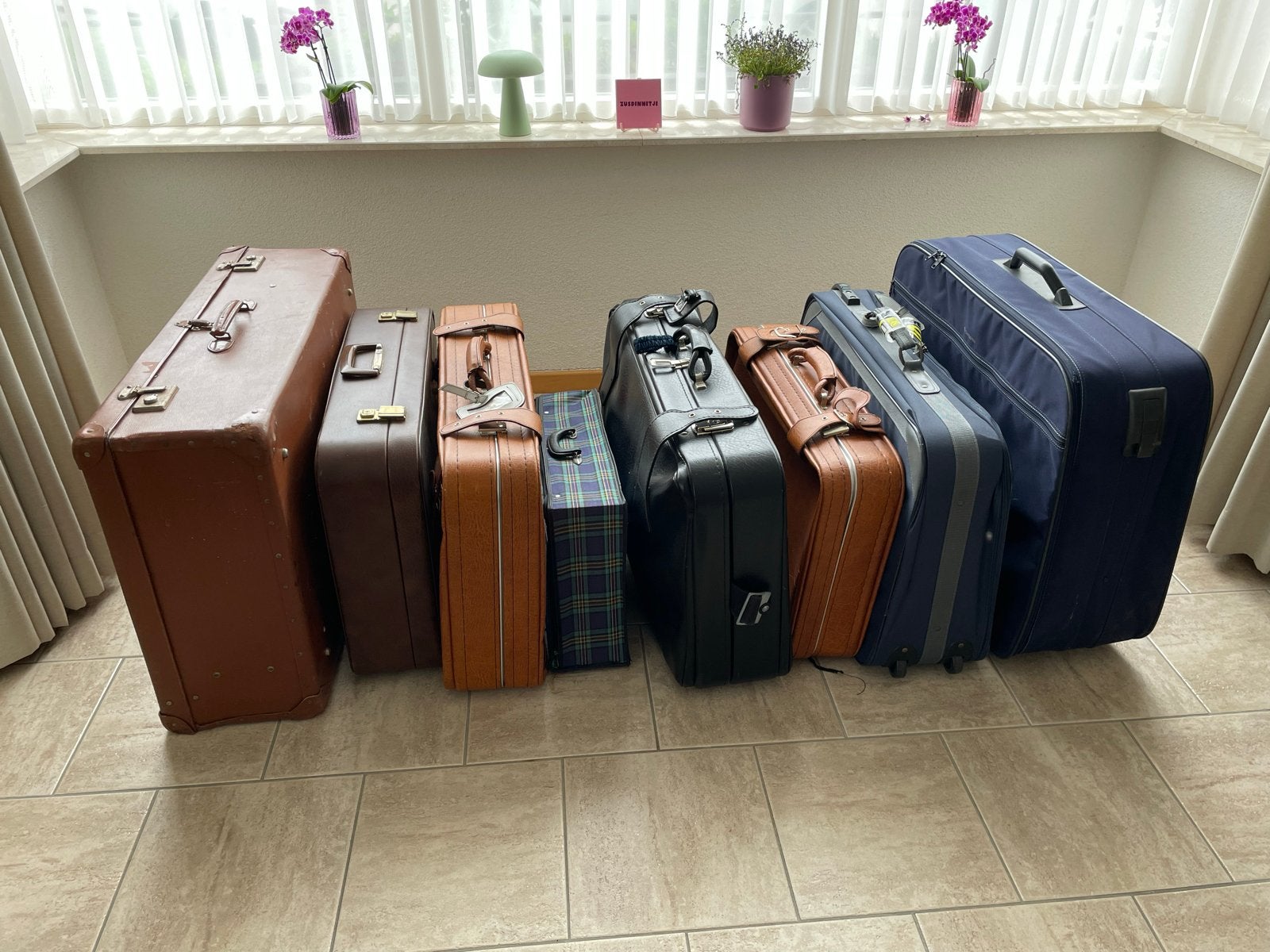 Gratis set nostalgische koffers, Sieraden, Tassen en Uiterlijk, Koffers, Gebruikt, Hard kunststof, 45 tot 55 cm, 70 cm of meer