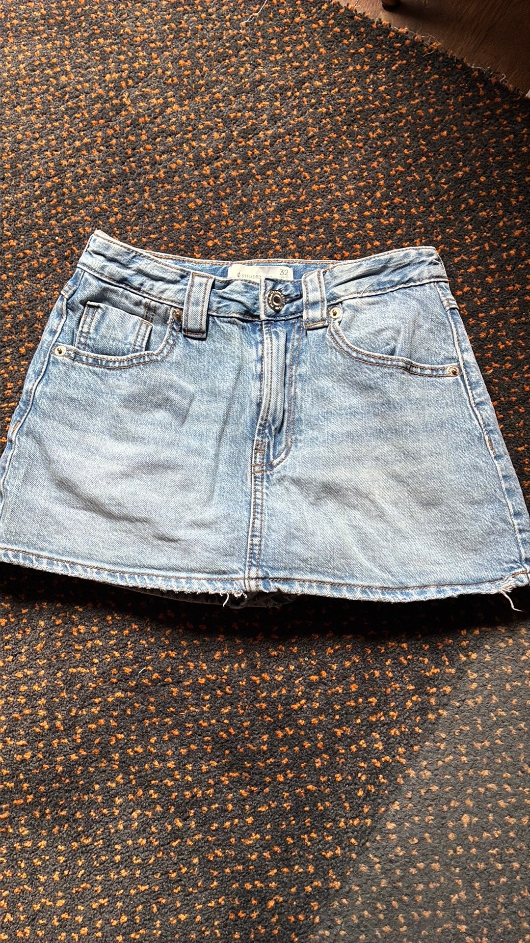 Stradivarius spijker jeans rok-broekje maat 32, Ophalen of Verzenden, Zo goed als nieuw, Blauw, W28 - W29 (confectie 36)