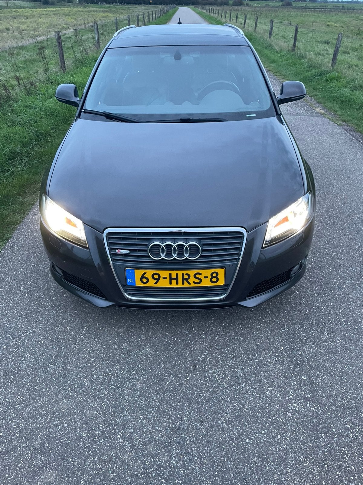 AUDI A3 Sportback 8P facelift 1.8 TFSI S-tronic S-line UNIEK, Auto's, 15 km/l, Zwart, 4 cilinders, 700 kg