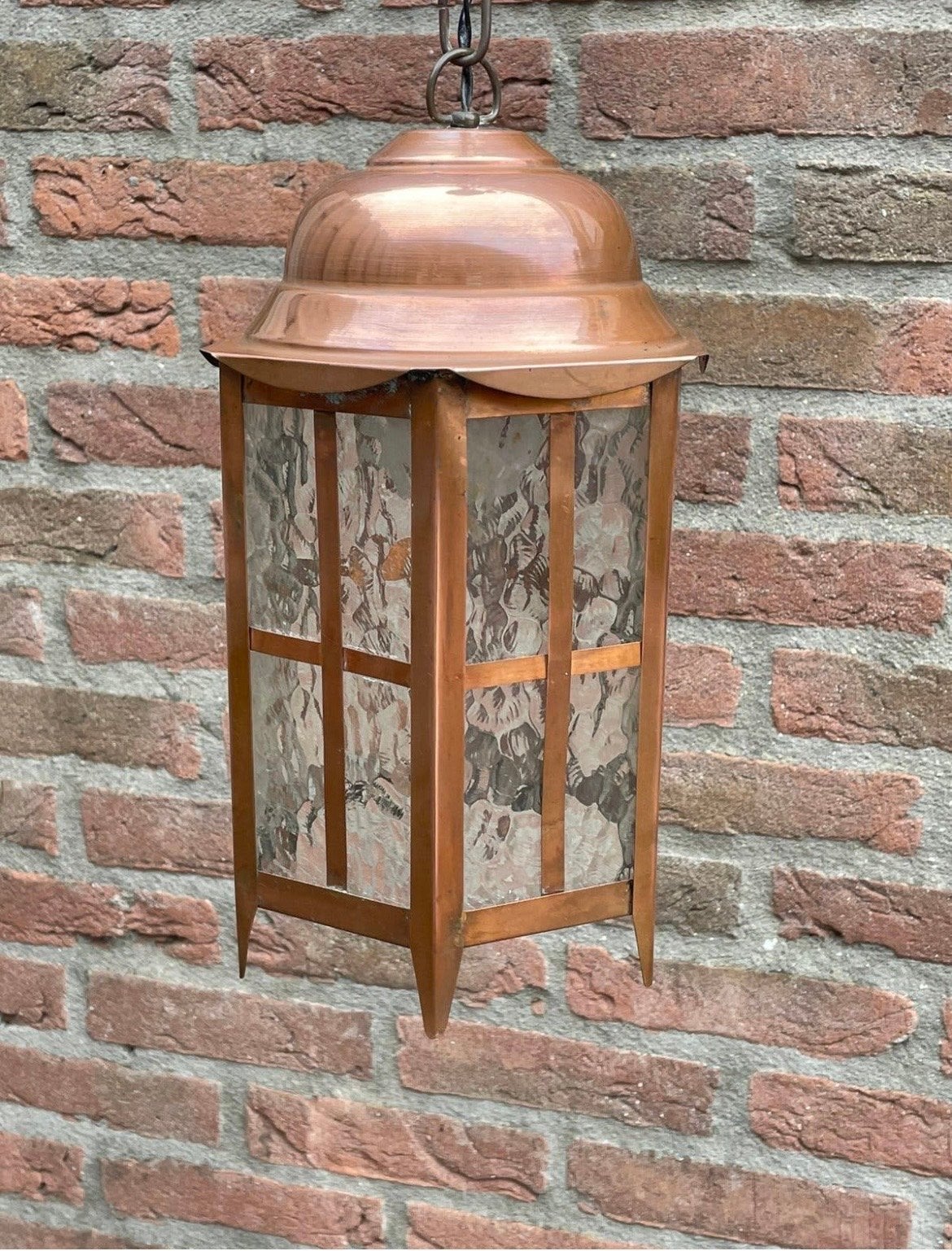 Koperen buitenlamp met gehamerd glas, Ophalen