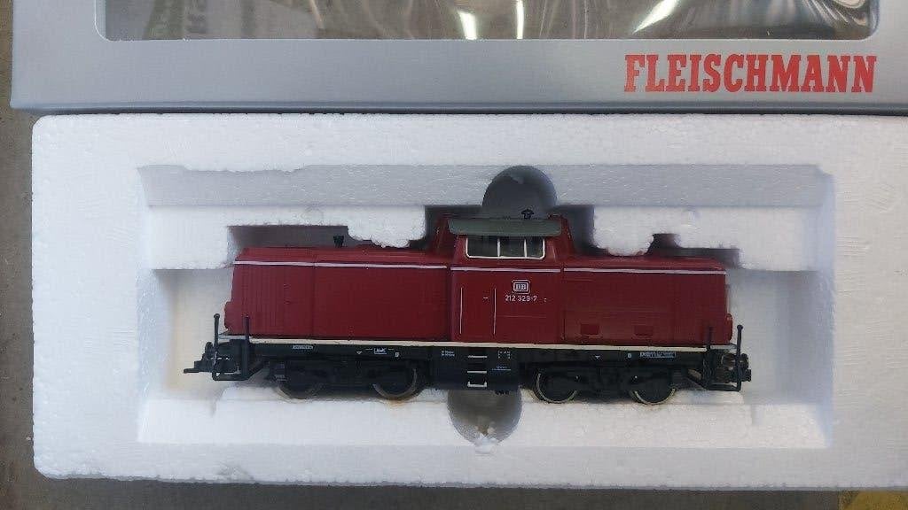 Fleischmann FMZ lok 64230 BR212 van DB, Fleischmann, Nieuw, Ophalen of Verzenden, Gelijkstroom