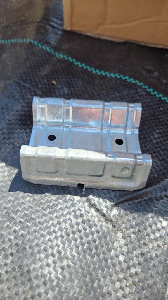 Metalstud montagebeugels / verbindingsbeugels, Doe-het-zelf en Verbouw, Metalen, Ophalen of Verzenden, Zo goed als nieuw