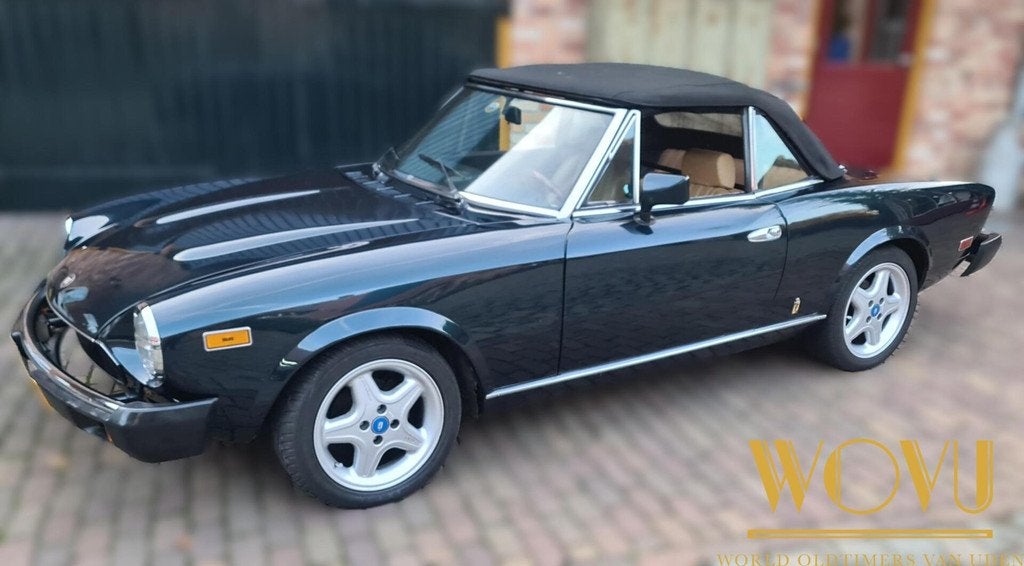 Fiat 124 spider 2000 Pininfarina, Auto's, Oldtimers, Lederen bekleding, Fiat, Benzine, Overige carrosserieën, Automaat, Groen