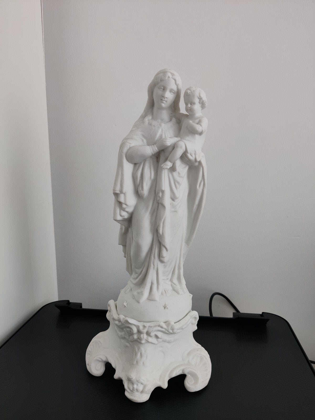 Antiek Maria beeld biscuit porselein Letu & Mauger, Antiek en Kunst, Antiek | Religie, Ophalen of Verzenden