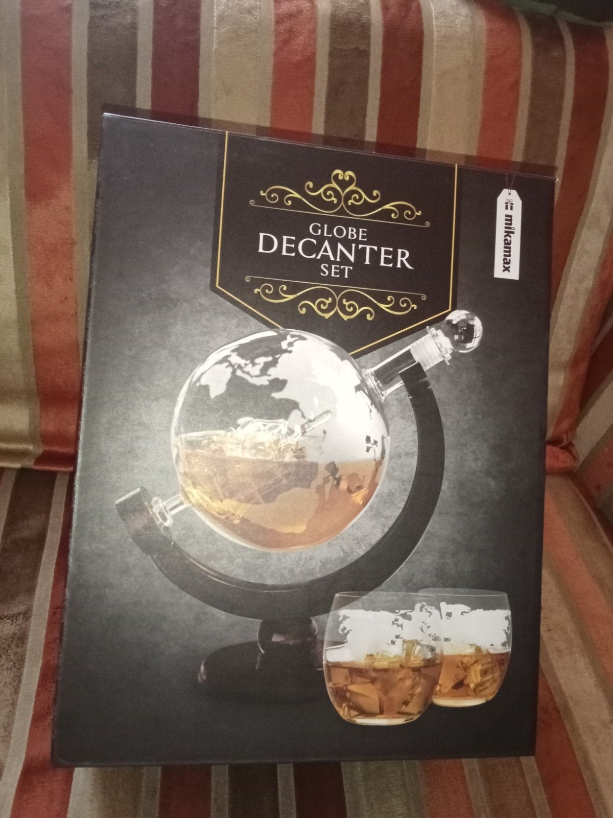 Mikamax Globe Decanter Set met 2 Glazen en Houten Standaard, Huis en Inrichting, Woonaccessoires | Overige, Ophalen of Verzenden