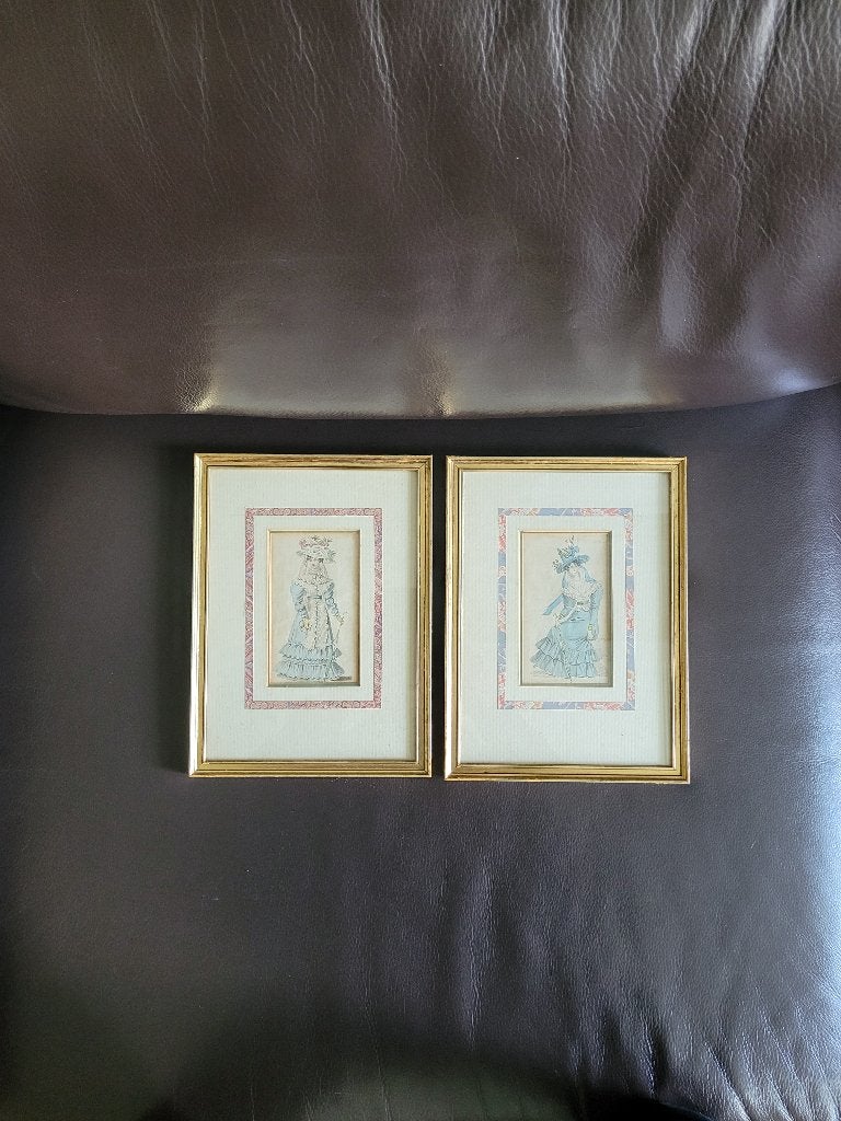 Set van 2 antieke modeprenten in vergulde houten lijsten, Gebruikt, Ophalen of Verzenden, Voor 1940, Prent