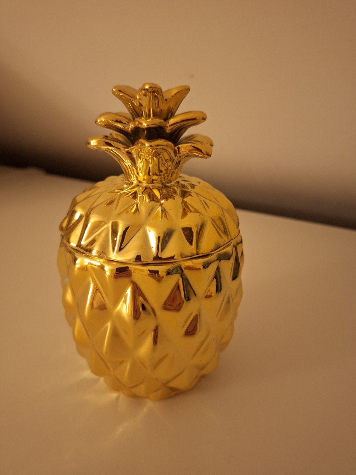 Gouden Ananas Decoratie - Zo goed als nieuw, Huis en Inrichting, Ophalen of Verzenden, Zo goed als nieuw, Goud, Metaal
