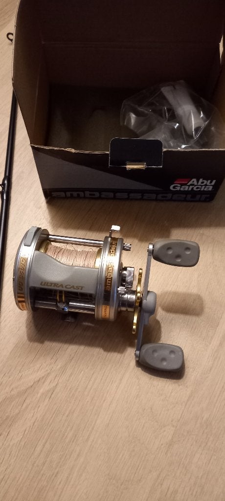 Abu ambassadeur ultracast uc6501c, Watersport en Boten, Ophalen, Zo goed als nieuw, Molen