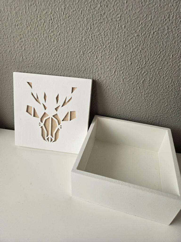 Decoratieve doos met hertenkop design, houten bakje, Hout, Ophalen of Verzenden, Zo goed als nieuw, Modern