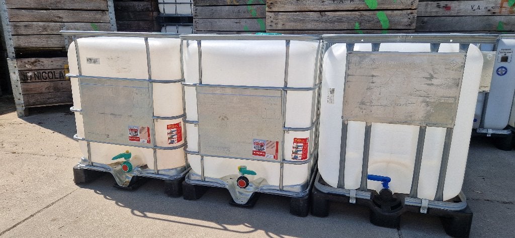 Te koop 2 stuks ibc container 600 liter vaten, Ophalen, Kunststof, Met kraantje, 150 liter of meer