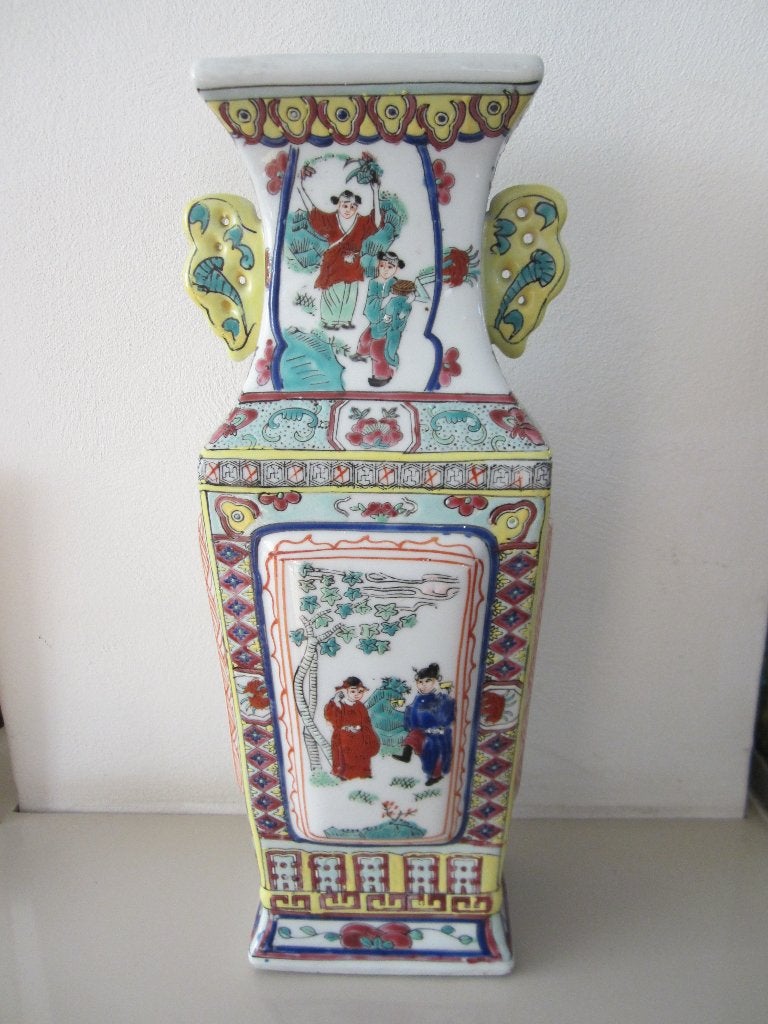 Grote famille Verte vaas uit in Tongzhi (同治年制） 37 cm., Antiek en Kunst, Ophalen of Verzenden