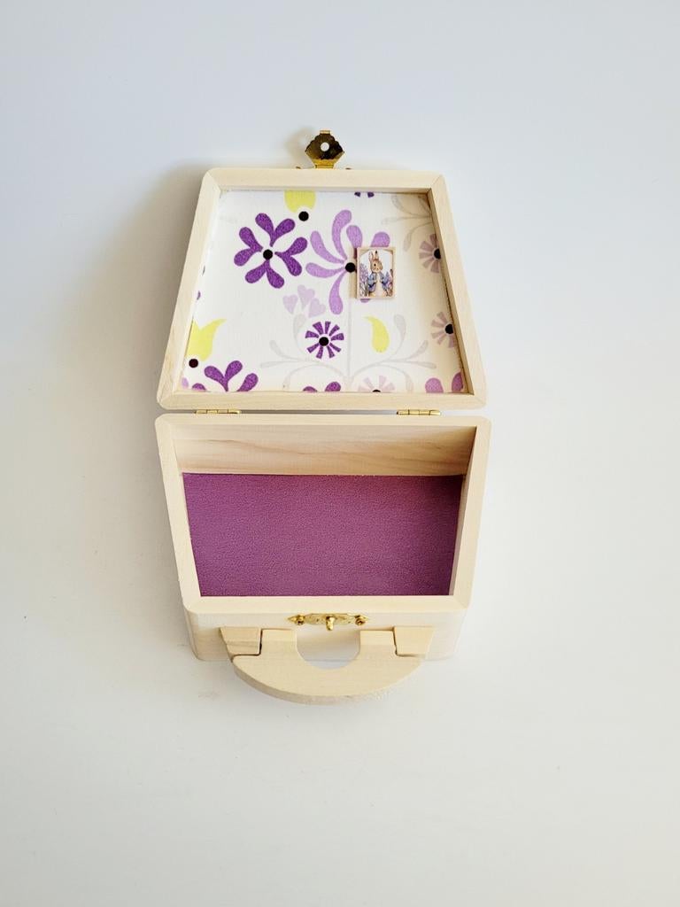 Houten koffertje speelgoed mini poppenhuis beertje muis etc, Ophalen of Verzenden, Nieuw, Overige typen