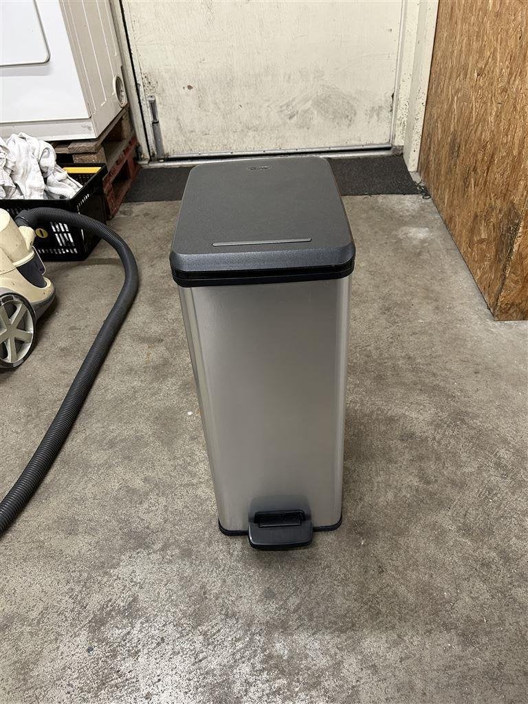 Curver Decobin Afvalbak - Rechthoekig - 40L - Metallic, Met pedaal, 40 liter of meer, Ophalen of Verzenden, Zo goed als nieuw
