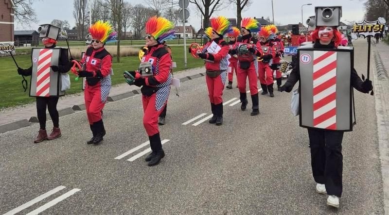 Carnavalspakken loopgroep 16 personen, Kleding | Dames, Ophalen, Zo goed als nieuw, Maat 38/40 (M), Carnaval