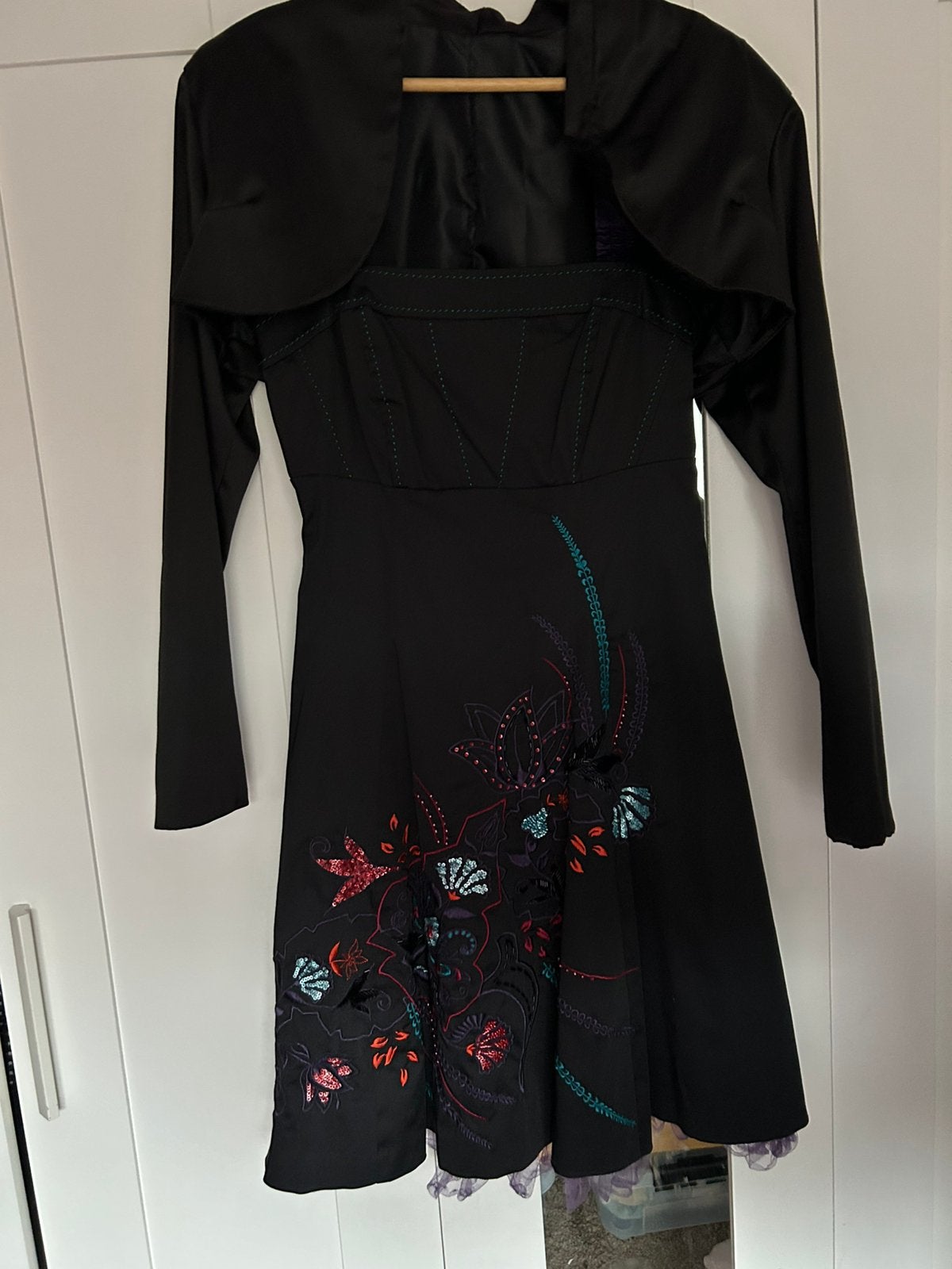 Zwarte jurk steps, Kleding | Dames, Jurken, Zwart, Ophalen of Verzenden, Zo goed als nieuw, Maat 36 (S)