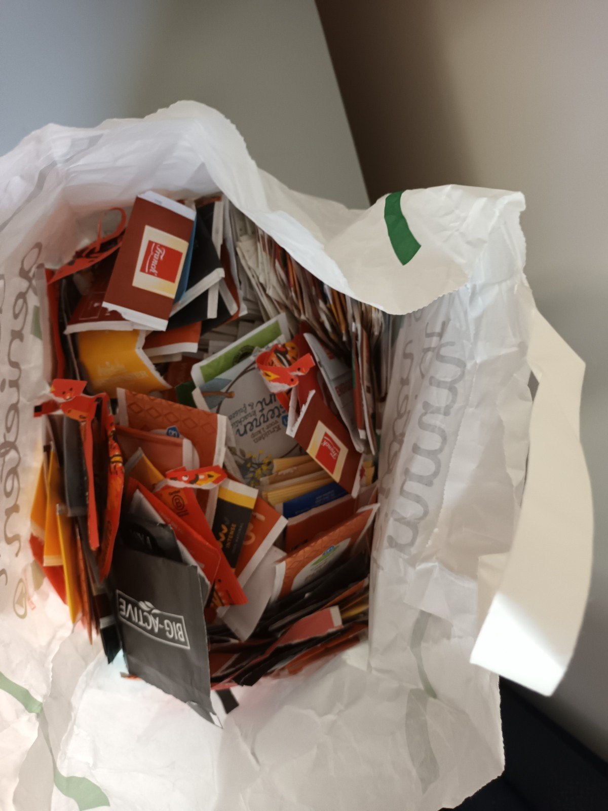 Tas met lege theezakjes gratis om te knutselen creatief, Ophalen of Verzenden, Theezakje(s)