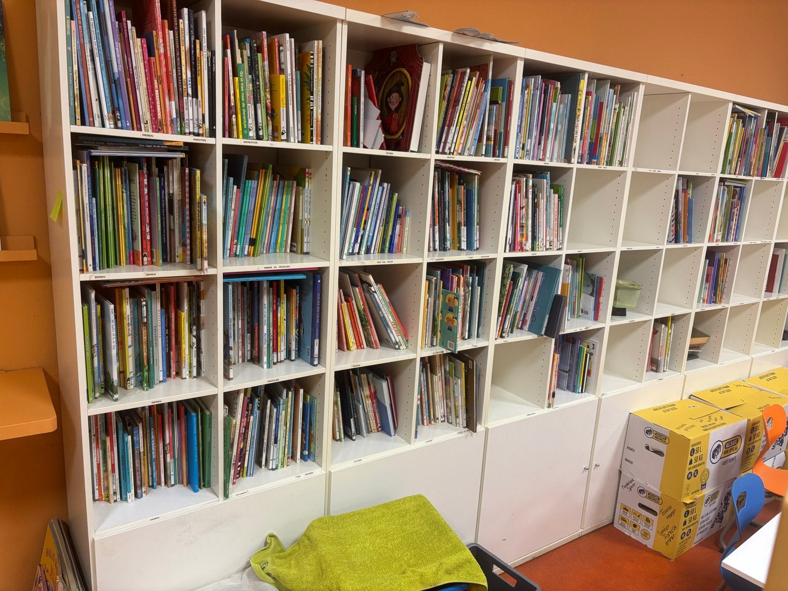 Grote boekenkast met open vakken en deuren, losse delen, Ophalen, Overige materialen, Gebruikt, 200 cm of meer