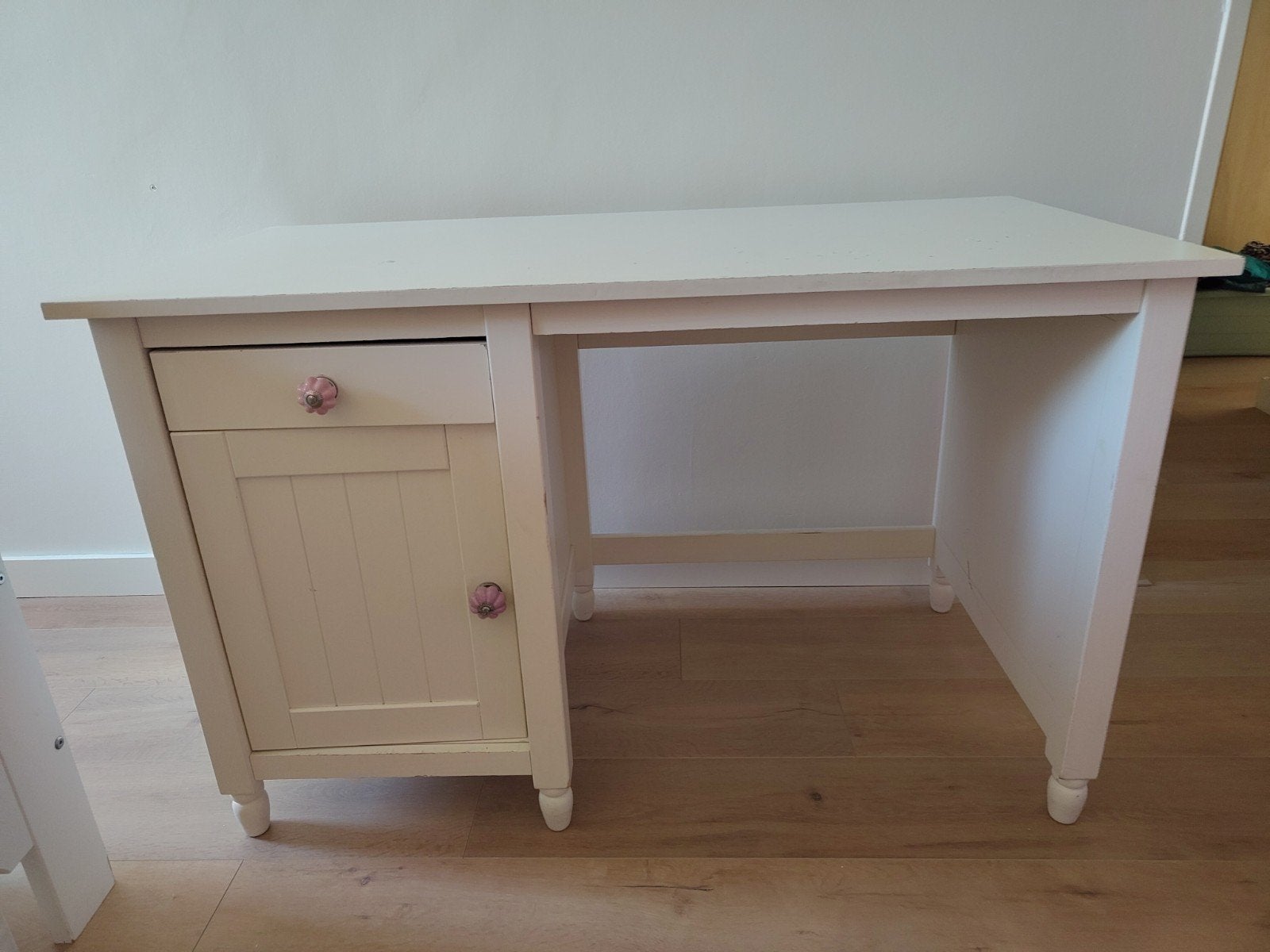 Gratis bureau, om op te knappen, Ophalen