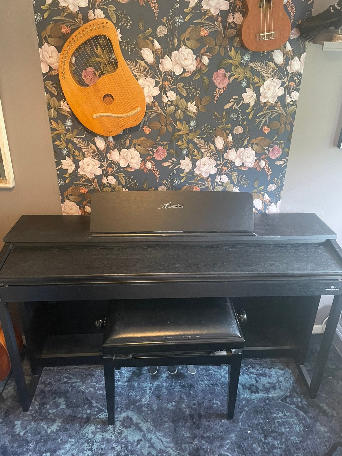 Amadeus D310 B Digitale Piano Incl. Bank, USB & Aankoopbon, Ophalen, Zo goed als nieuw, Zwart