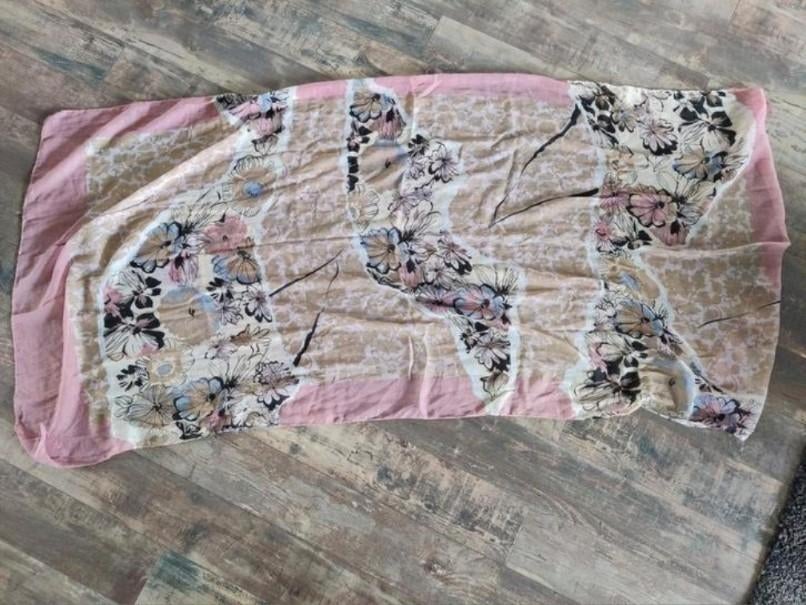 Sjaal, Kleding | Dames, Ophalen of Verzenden, Gedragen, Maat 46/48 (XL) of groter, Sjaal