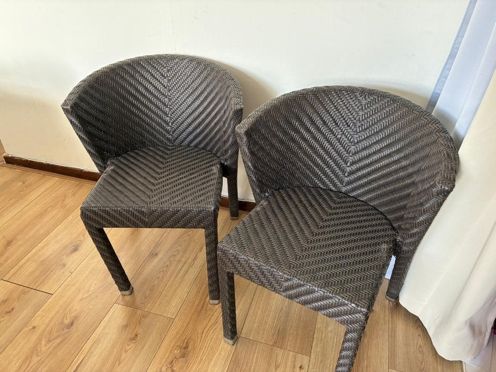 2 gevlochten wicker stoelen - donkergrijs - samen, Ophalen, Gebruikt, Wicker