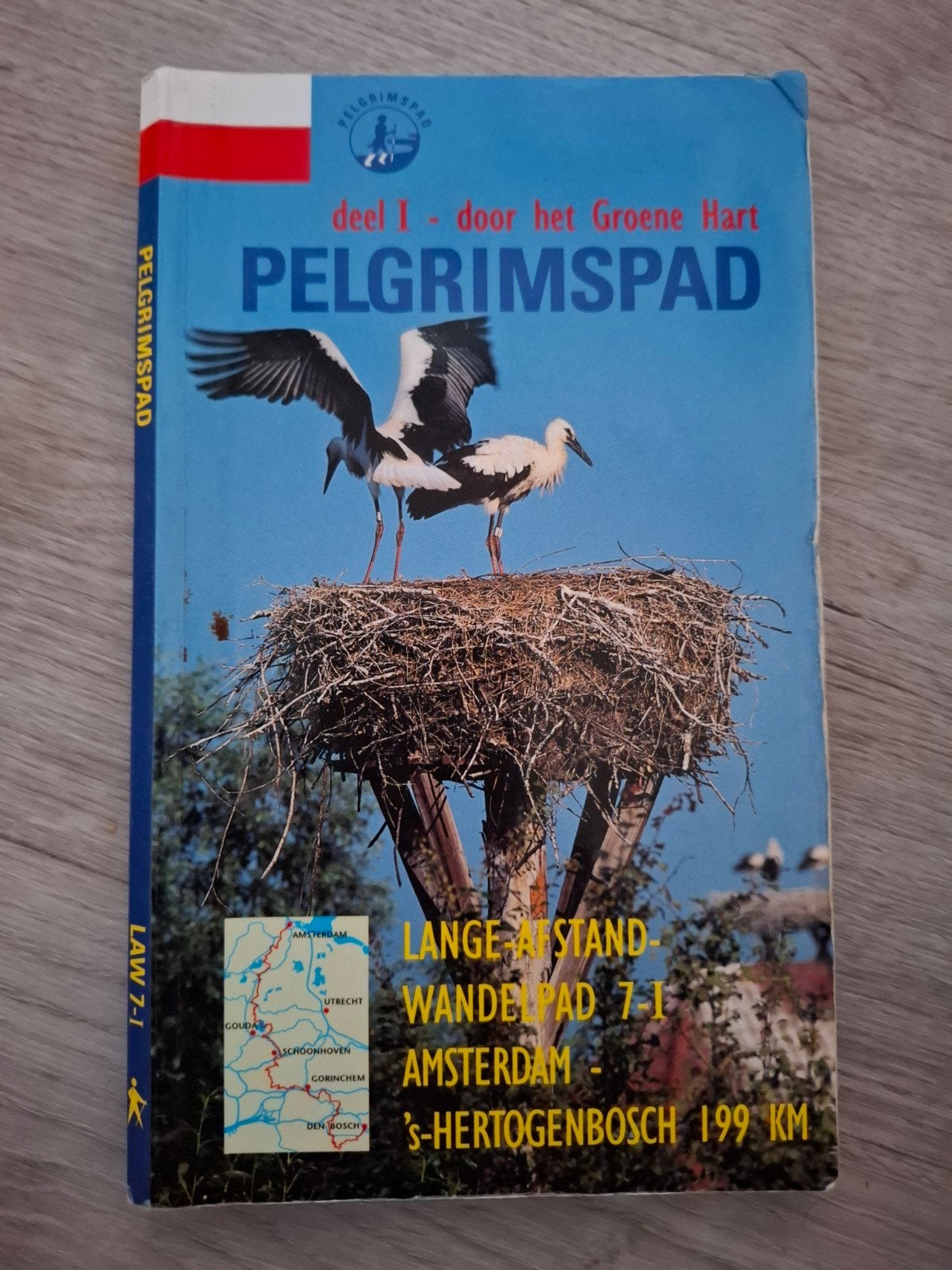 Pelgrimspad, deel 1 en 2 law 7-1 en 7-2, Boeken, Europa, Ophalen of Verzenden, Reisgids of -boek, Gelezen