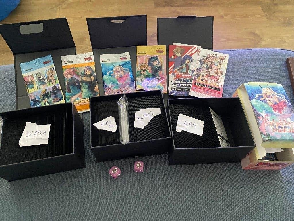 Bushiroad Cardfight Vanguard TCG verzameling, Ophalen of Verzenden, Zo goed als nieuw, Sleeves of Kaarthoesjes