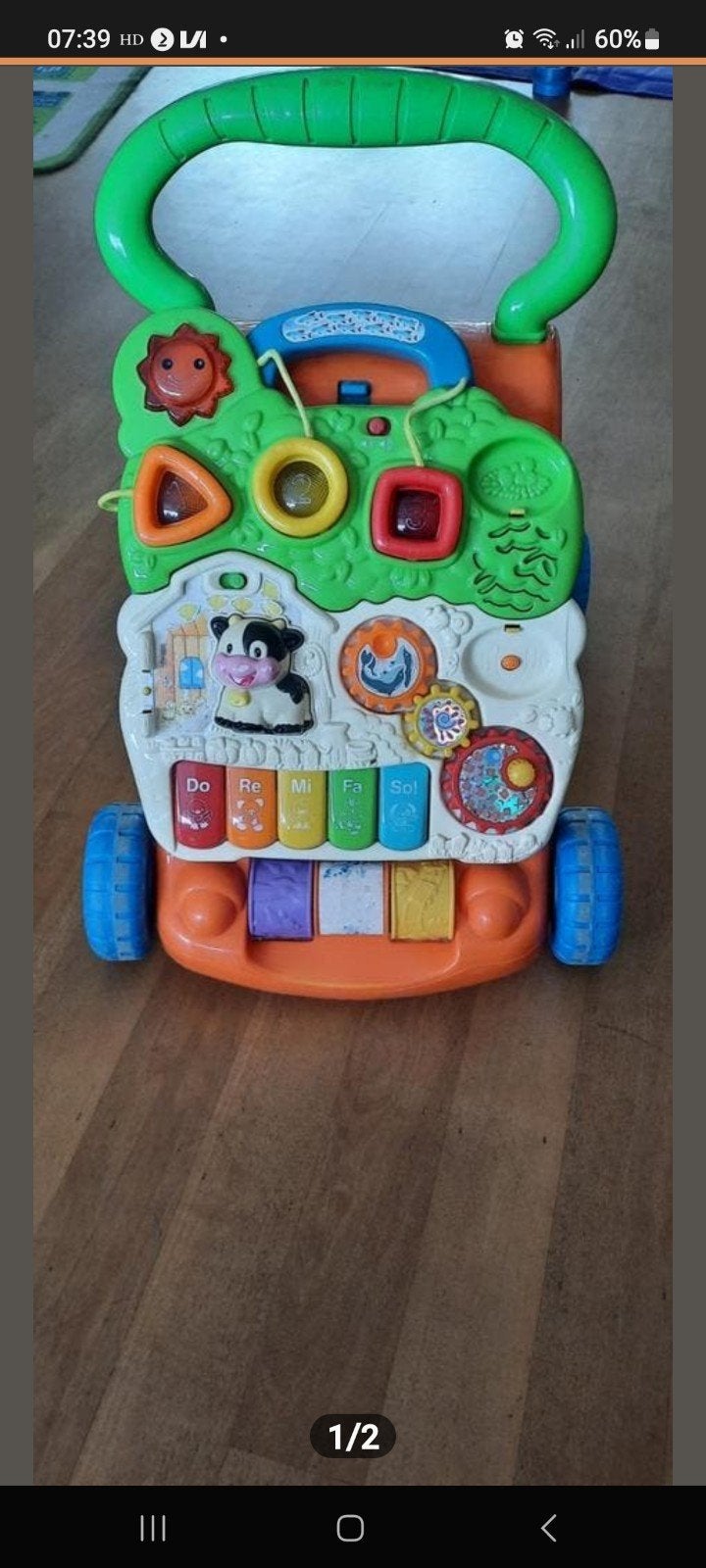 Loopwagen met geluidjes en muziekjes, Ophalen of Verzenden, Gebruikt, Overige typen, Met wieltjes