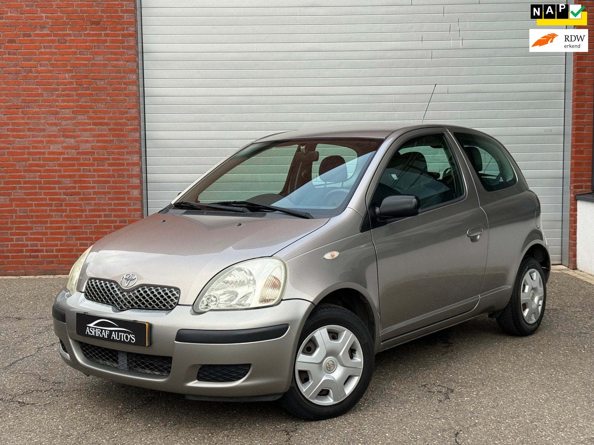 Toyota Yaris 1.0 VVT-i Idols| NAP| SCHAKEL| NEW APK, Stof, Gebruikt, 4 cilinders, 400 kg