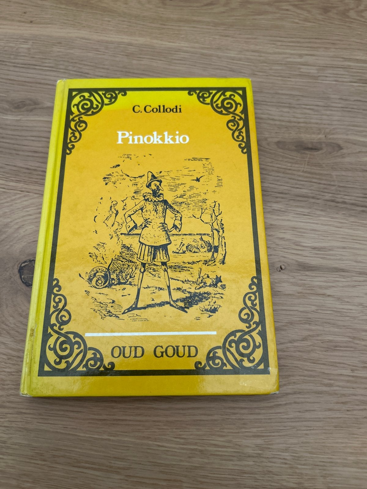 Pinokkio - C. Collodi (Oud Goud), Ophalen of Verzenden, Gelezen, Sprookjes