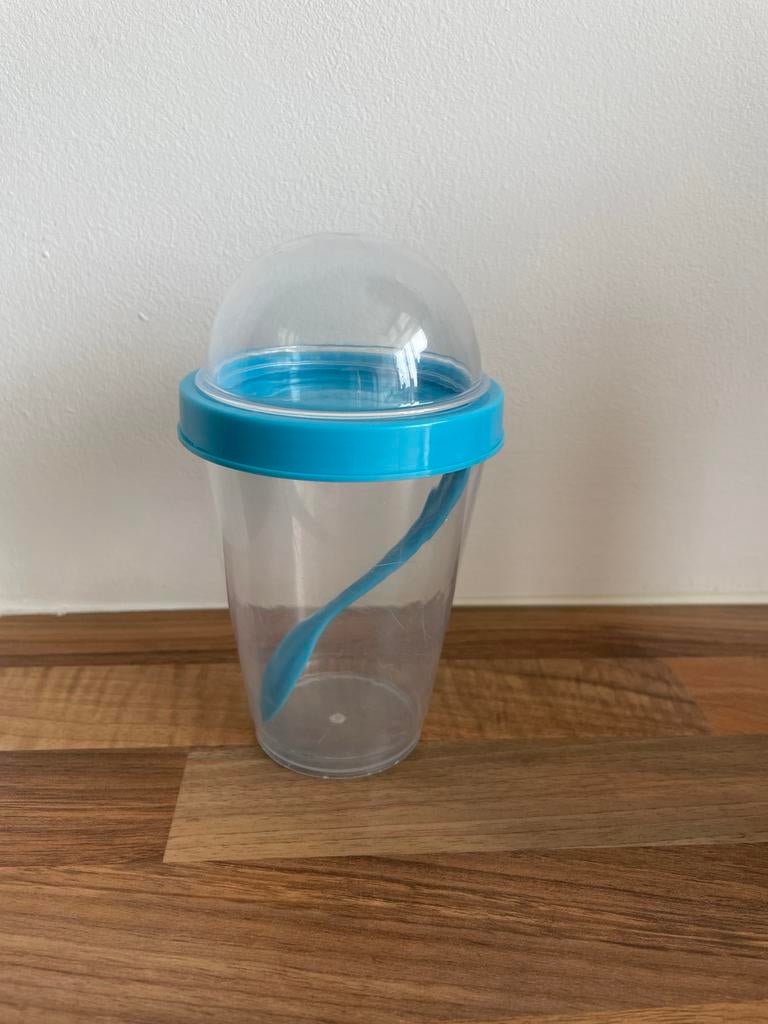 Yoghurtbeker met lepel, Kunststof, Ophalen of Verzenden, Overige merken, Overige typen