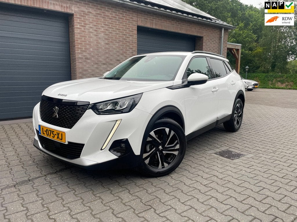 Peugeot 2008 1.2 PureTech Allure Pack ECC CARPLAY CAMERA NAV, Auto's, 101 pk, Euro 6, 1199 cc, Wit