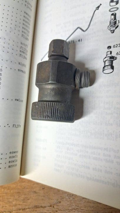 Gas strainer harley 750 wl servicar.1950-'65 linkert carb., Motoren, Ophalen of Verzenden