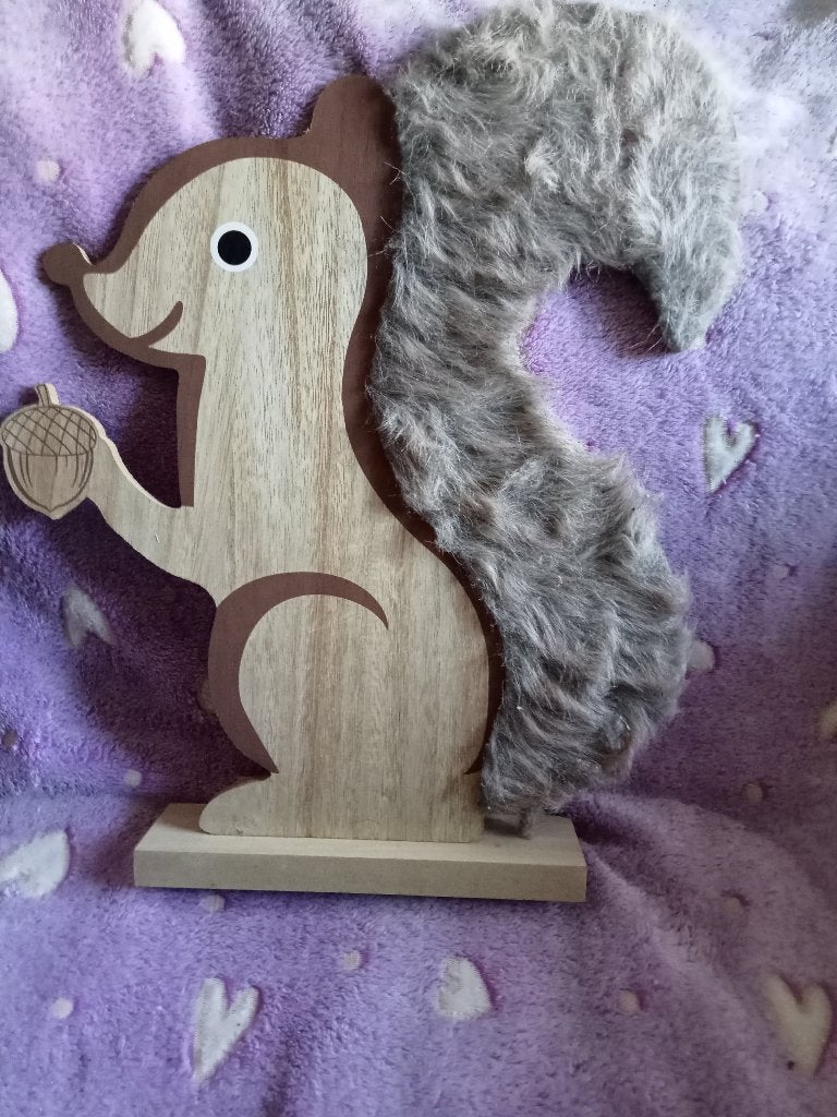 HOUTEN EEKHOORN MET PLUCHE STAART, Ophalen, Gebruikt, Dier