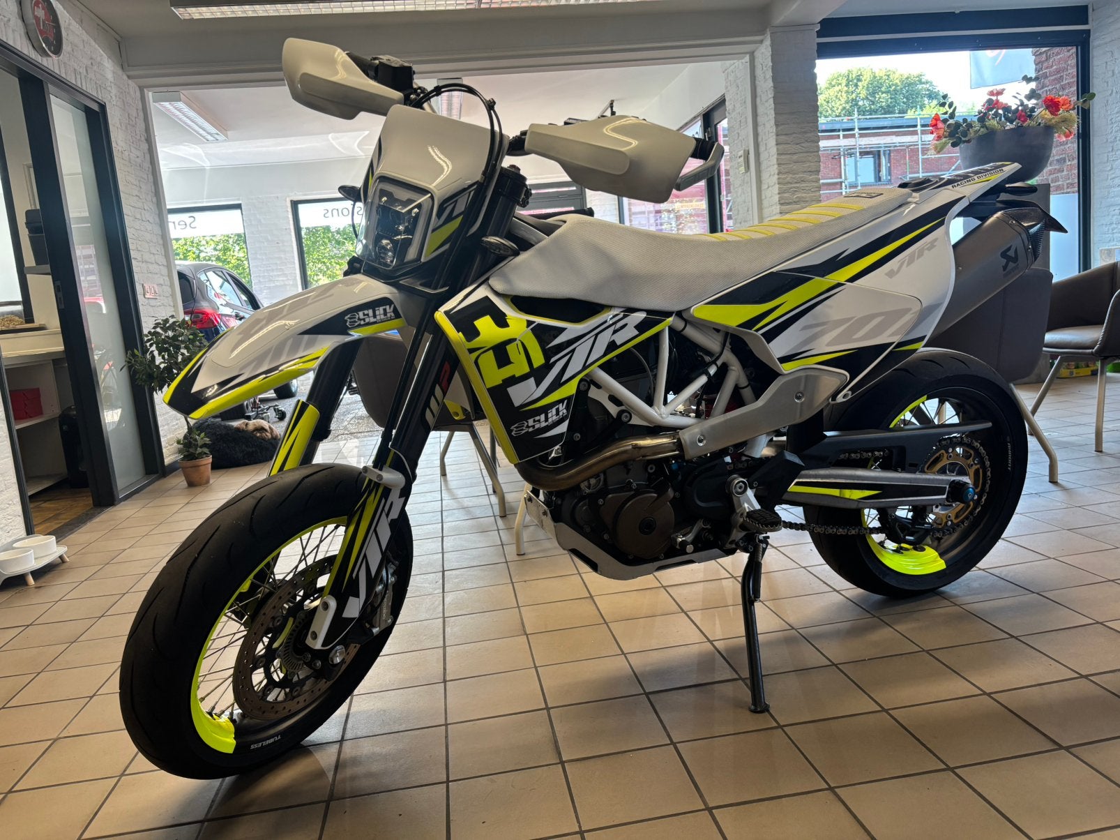 Husqvarna 701 supermoto, 693 cc, Occasion, Motorrijbewijs A, Particulier