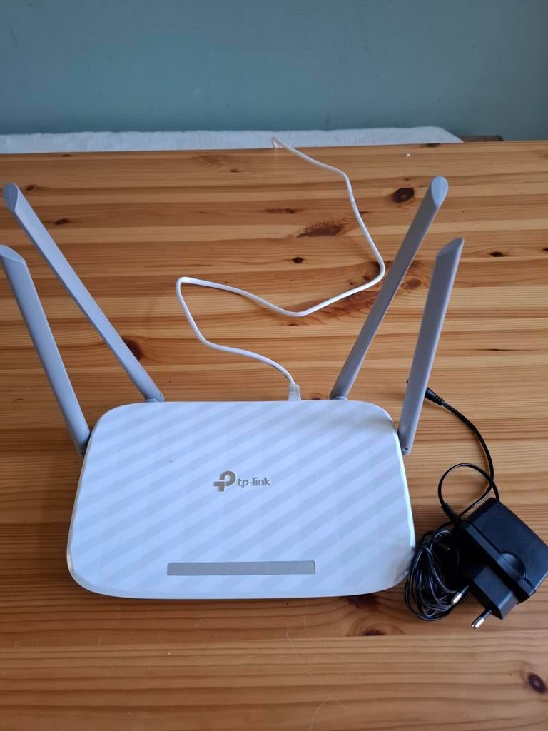 Tp - Link dual band wi-fi Router( AC 1200), Ophalen of Verzenden, Zo goed als nieuw, Router