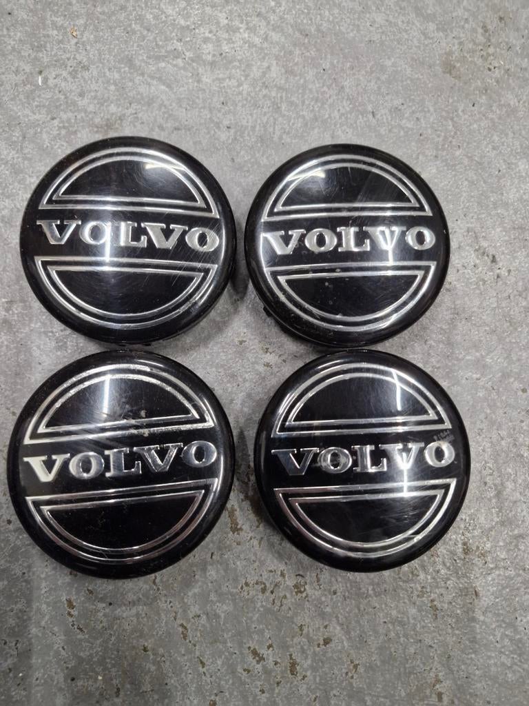Volvo naafdoppen set origineel gebruikt maar goed en netjes, Auto diversen, Wieldoppen, Ophalen of Verzenden