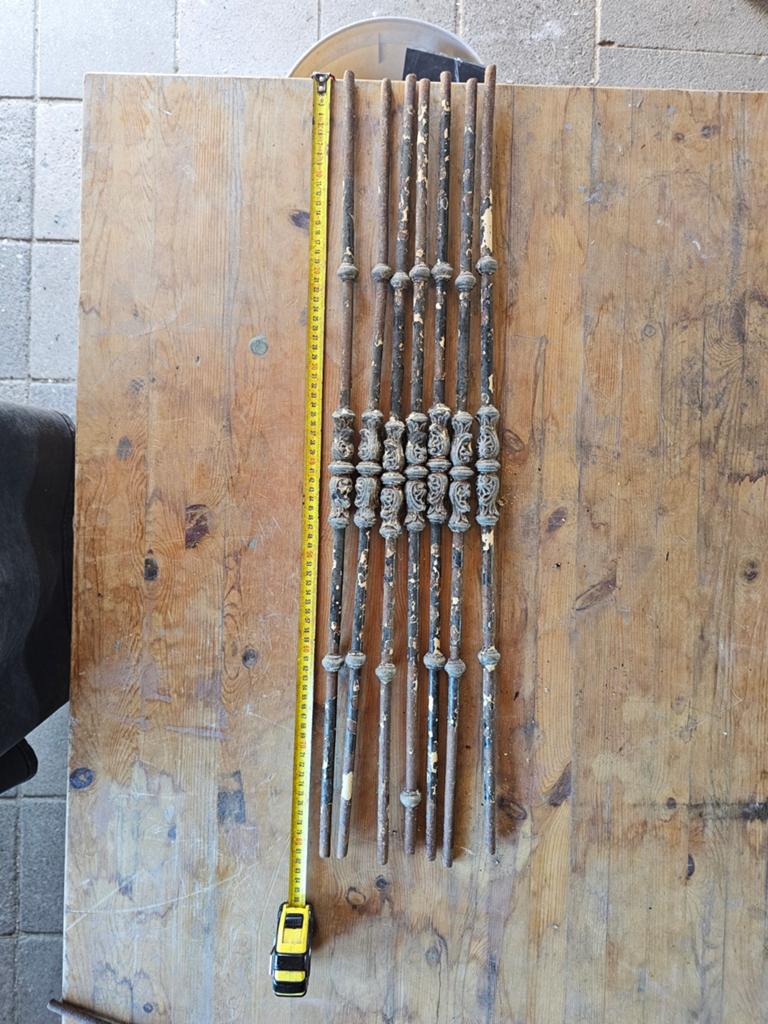 Set van 7 Antieke gietijzeren Balusters / Spijlen, Ophalen of Verzenden