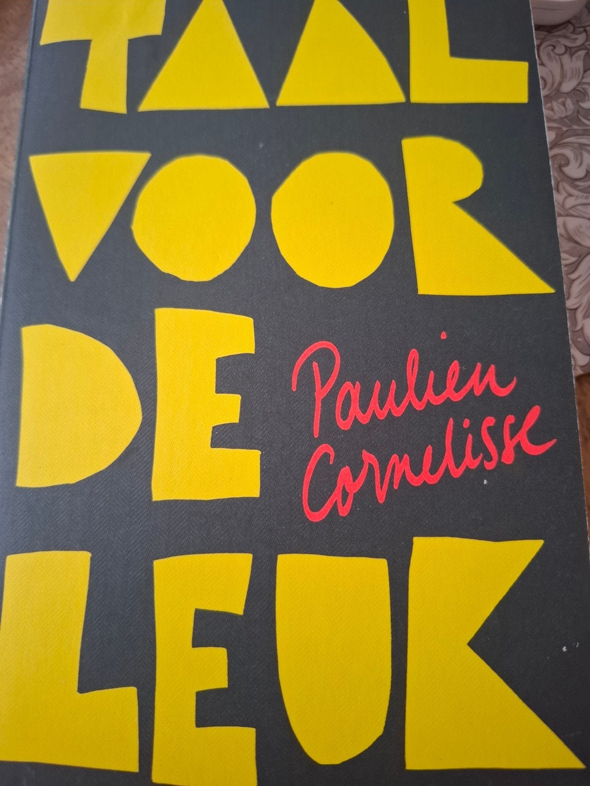 Paulien Cornelisse Taal voor de leuk, Ophalen of Verzenden, Zo goed als nieuw, Verhalen