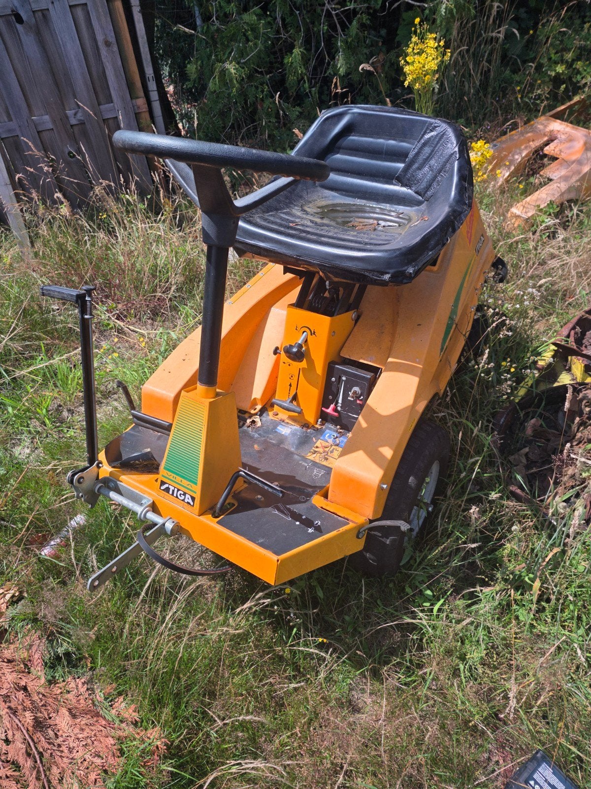 Stiga villa voor onderdelen motor defect, Tuin en Terras, Grasmaaiers, Ophalen of Verzenden, Gebruikt, 50 cm of meer